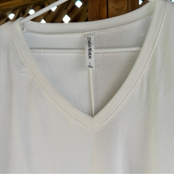 Zenana Premium Relaxed Fit 3/4  Sleeve V-Neck & Hem Jersey Tee Shirt Top :cream - Picture 2 of 7